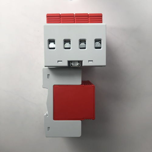 电源防雷器选型指南 T1与T2系列浪涌保护器的应用与特点